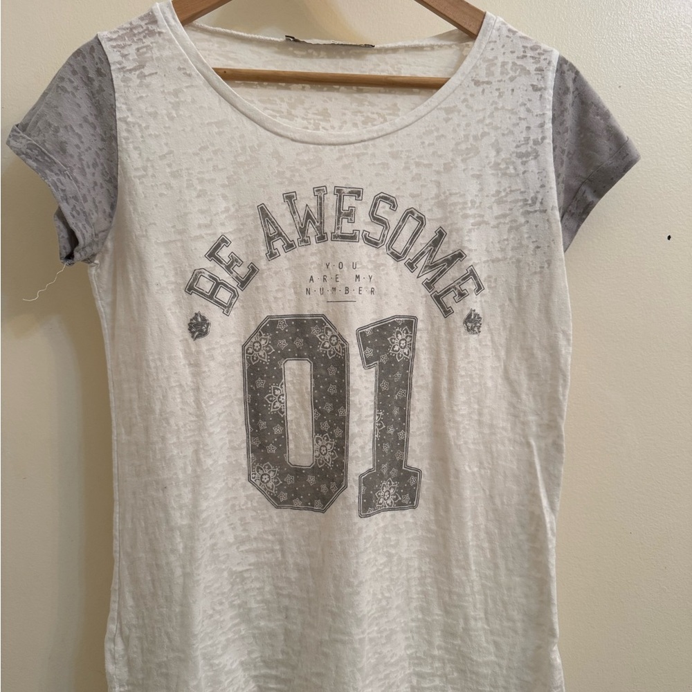 Stradivarius “Be Awesome” Baseball Tee